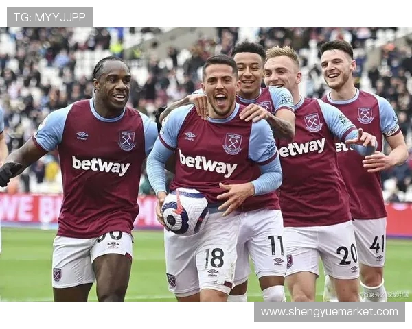 英超西汉姆联球队队服设计及演变历史介绍